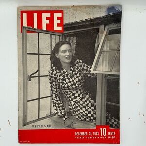 VTG LIFE MAGAZINE~US PILOT'S WIFE~WWII~DEC 20 1943~OLD ADS